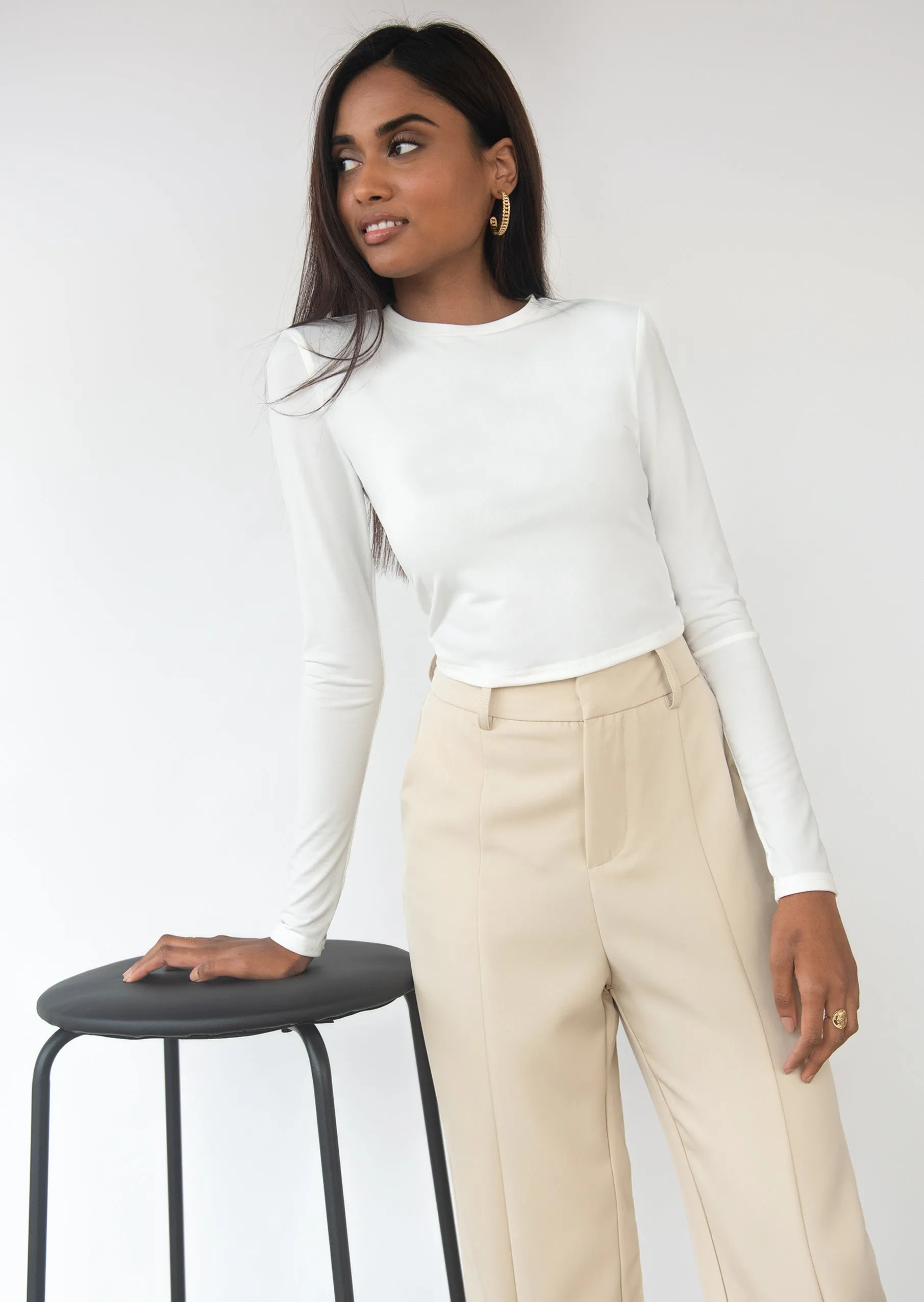 Pantalon beige fendu devant
